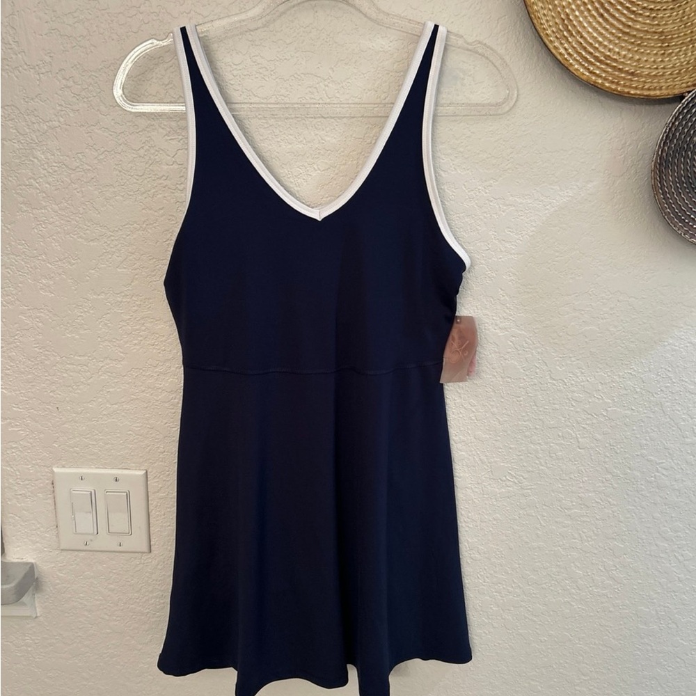 Jessica Simpson Navy Athletic
Dress M‎ with Built In Shorts
Court & Sport